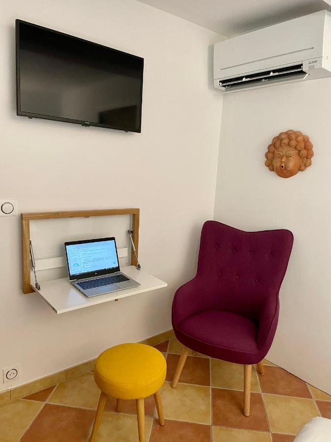 Pila & Bed Montpellier Centre Corum Comedie - Chambre Calme Climatisee - Quiet Air-Conditioned Room Eksteriør billede